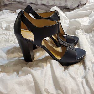 Michael Kors Blue Pumps